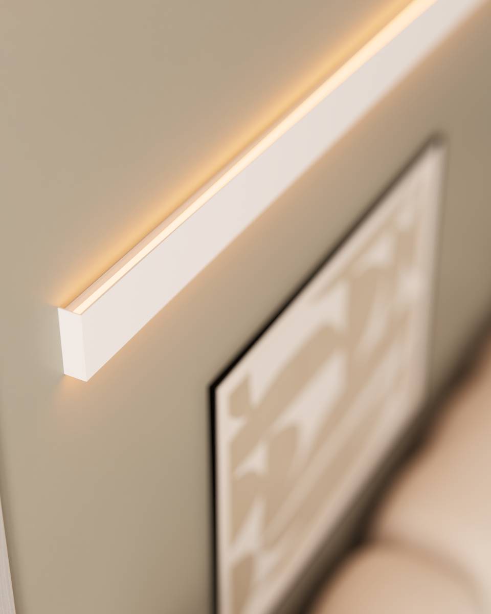 Dettaglio della Veletta® luminosa VE102 installata a parete con luce indiretta calda