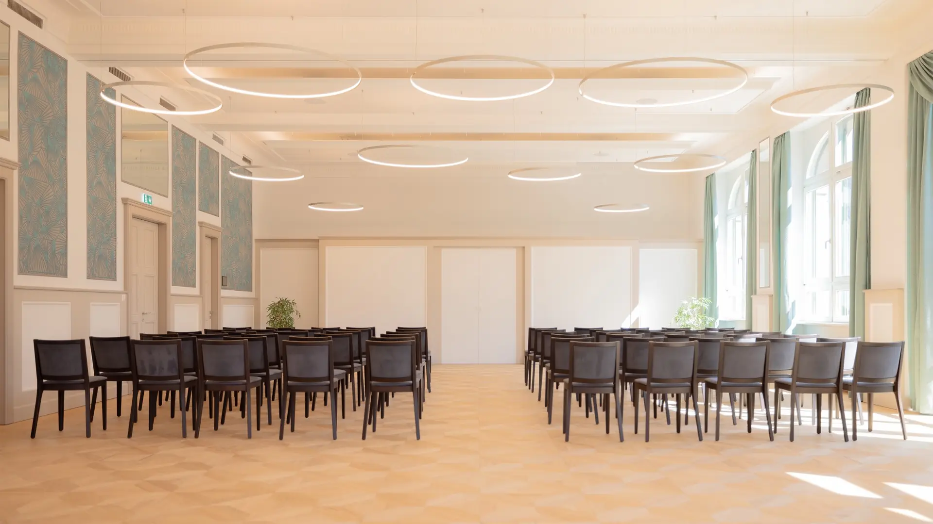 Hotel Pestalozzi Lugano – Veletta custom integrata nella sala conferenze